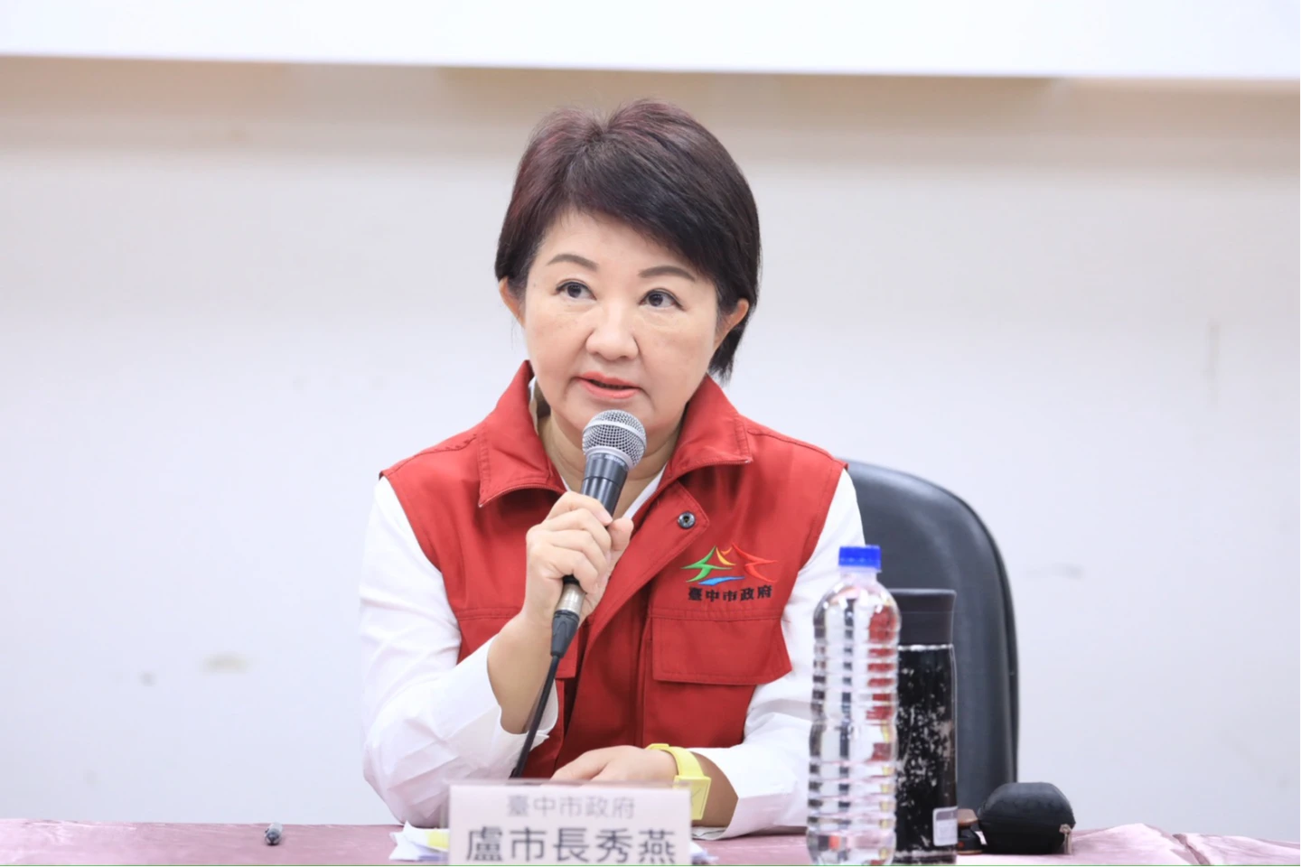 豬農未依規定上傳蒸煮廚餘資料無罰則,台中市長盧秀燕呼籲修法。中市府提供