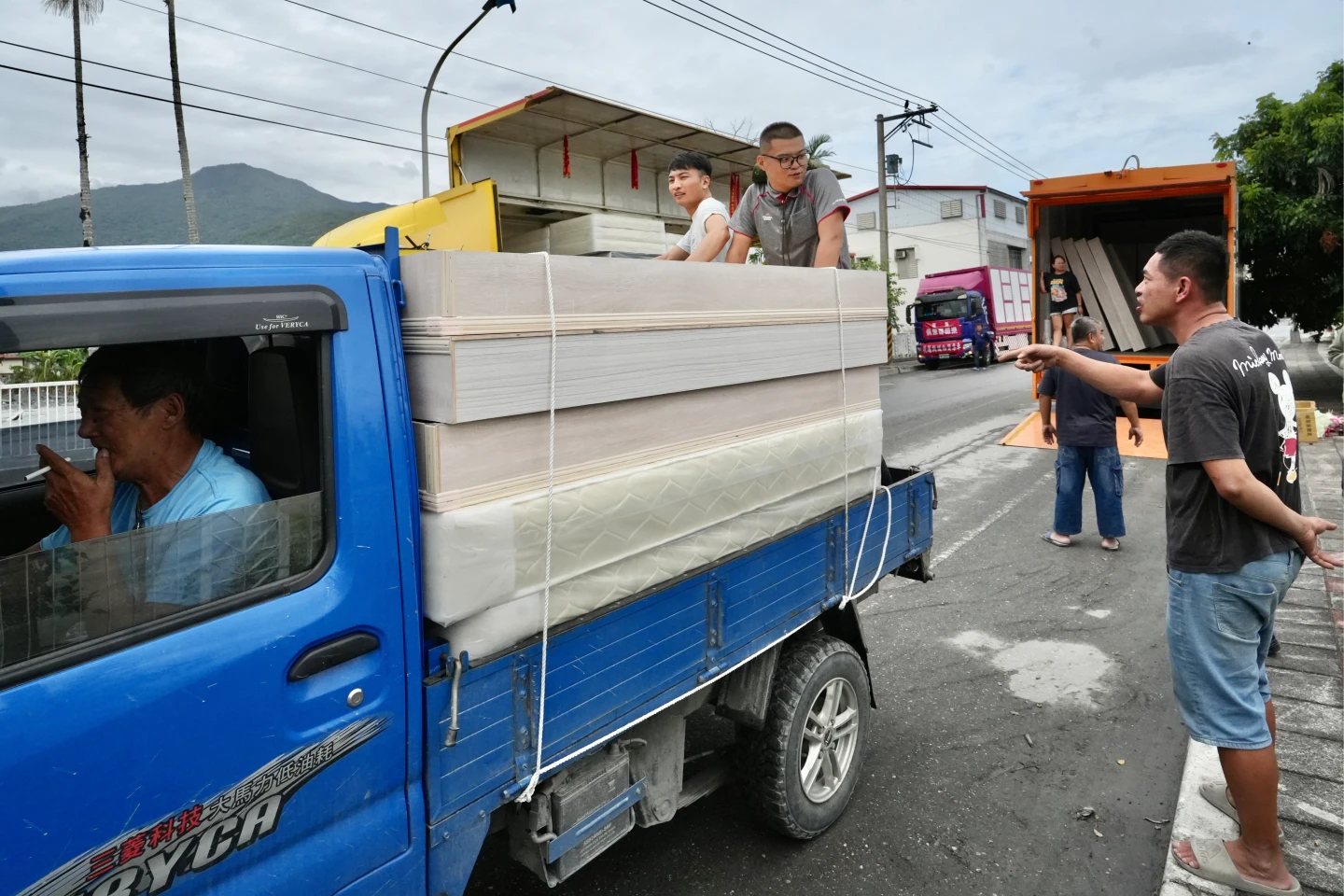 截至10月24日已媒合64戶、優先發放。林林攝