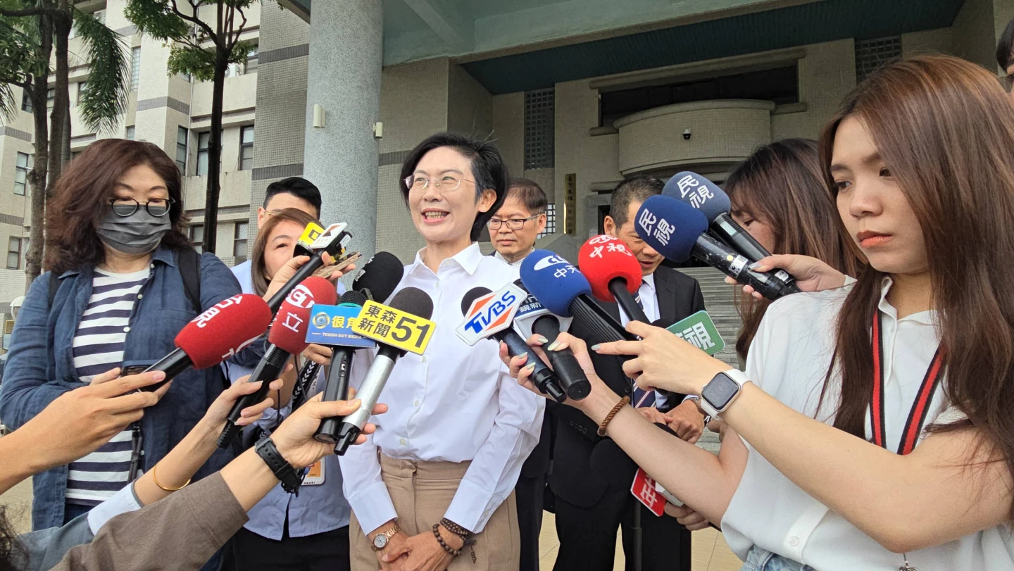 林岱樺今天身穿白襯衫出庭。王勇超攝