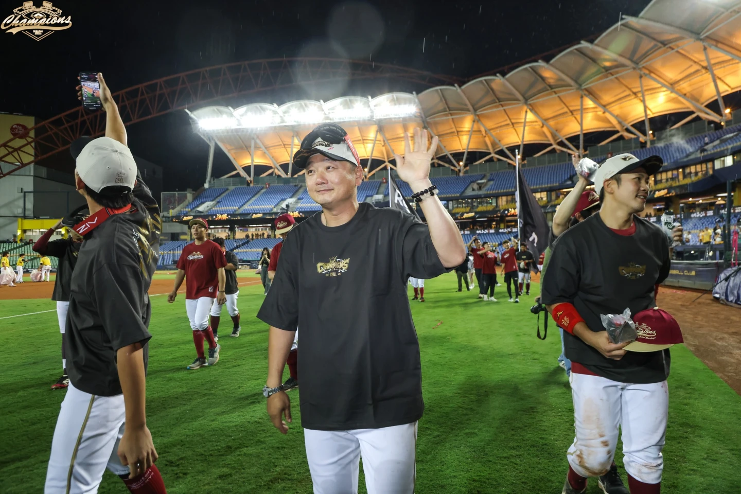不因奪冠而鬆懈!樂天桃猿由曾豪駒領軍3教練4球員赴日取經