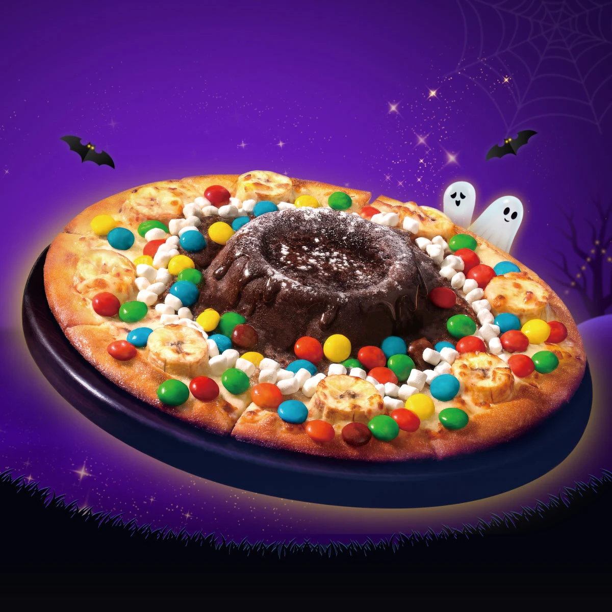 達美樂萬聖限定「搗蛋可可糖山披薩」399元。達美樂提供