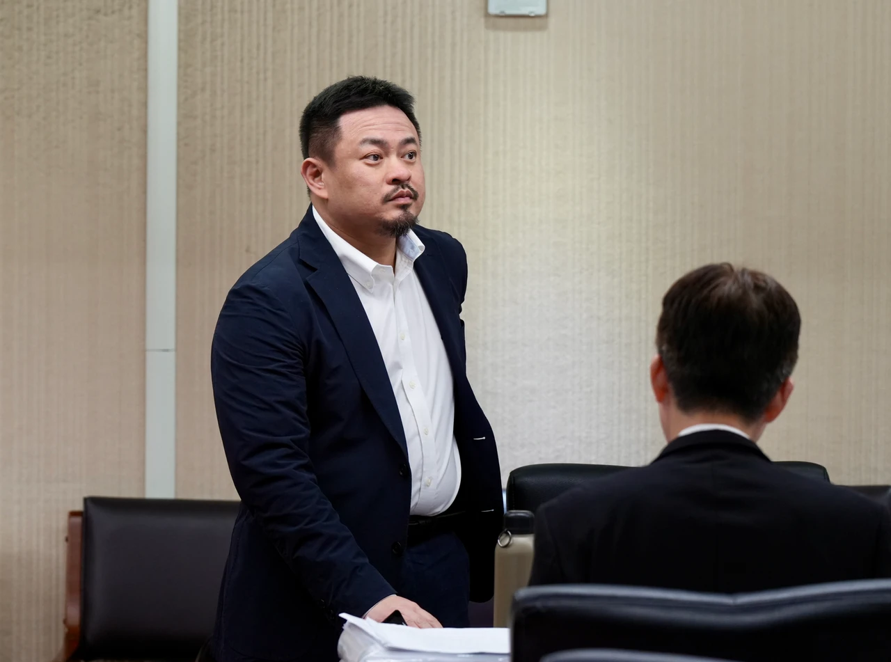 洪申翰強調,雇主必須依照契約給付工資。梁建裕攝