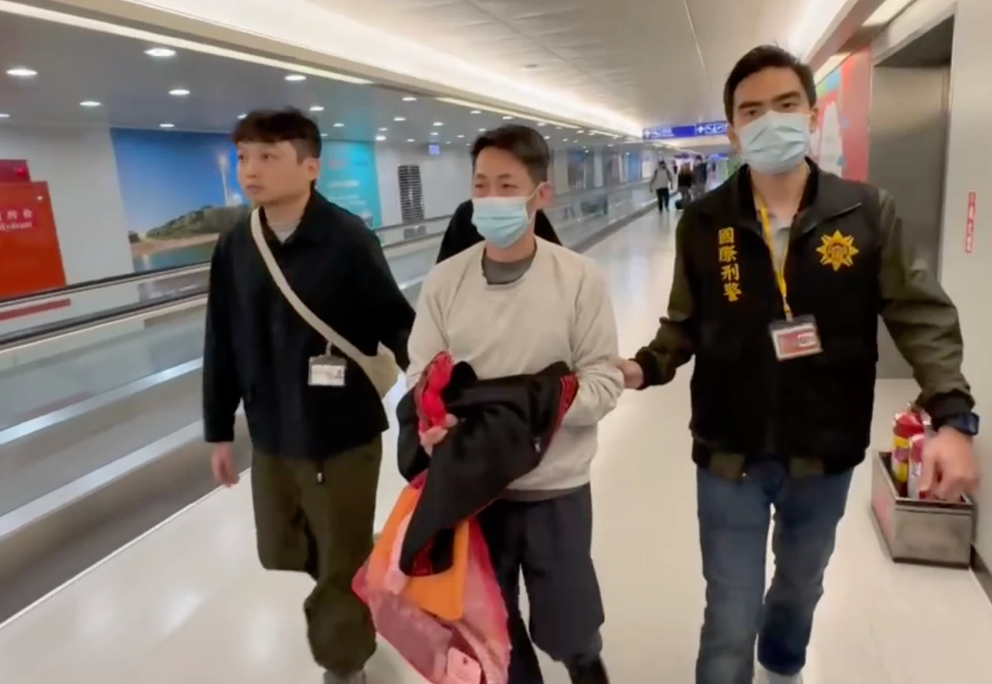 有片｜酒駕撞死夫妻、找少女買春！男帶妻小逃美8年　遭川普大執法遣返