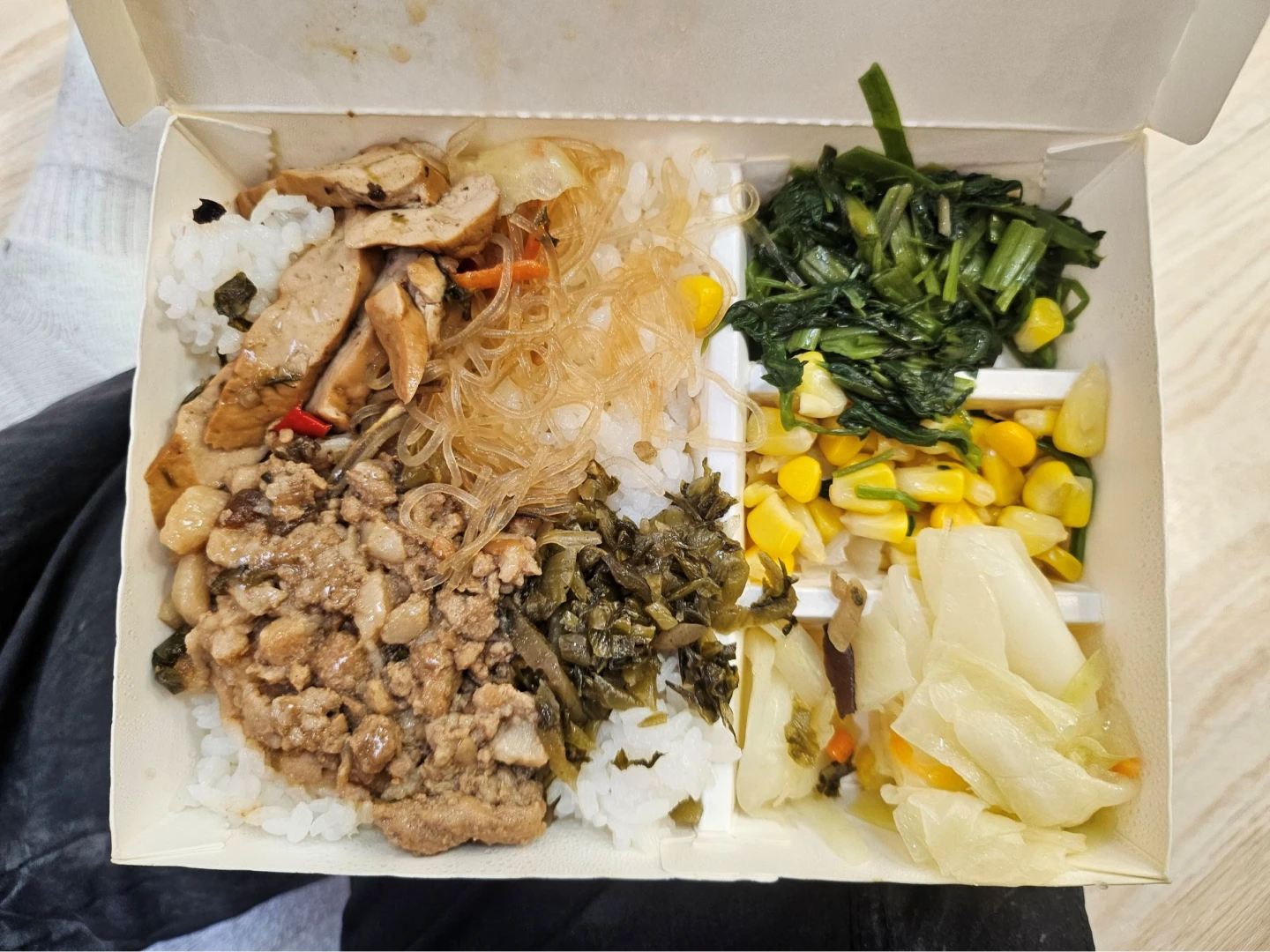 光復救災便當遭爆吃掉近億元 縣府要告了!他秀出表單:要告就來告我