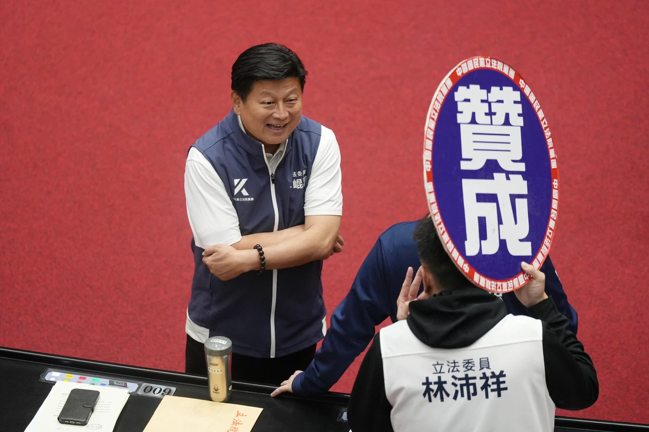 38藍委連署修黨團內規　傅崐萁得連任總召「無限期」　