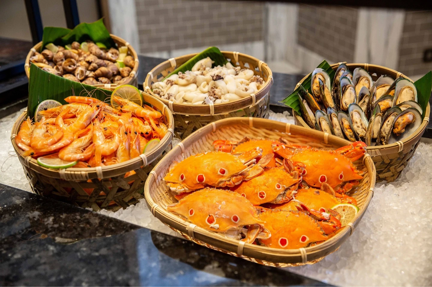 「Garden Kitchen」周一至周五平日午間餐期,原價每人1,280元+10%,雙人同行第二人只要111元+10%。台北萬豪提供