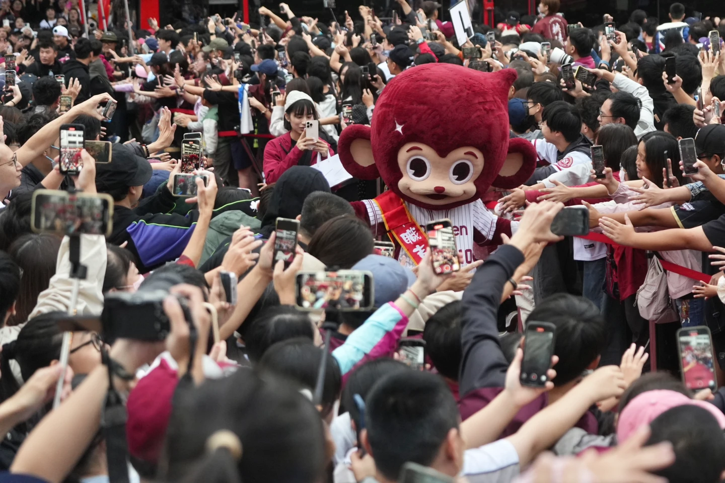 多年後再參與封王遊行林子偉同樣興奮　透露當年紅襪遊行時與「他」同車