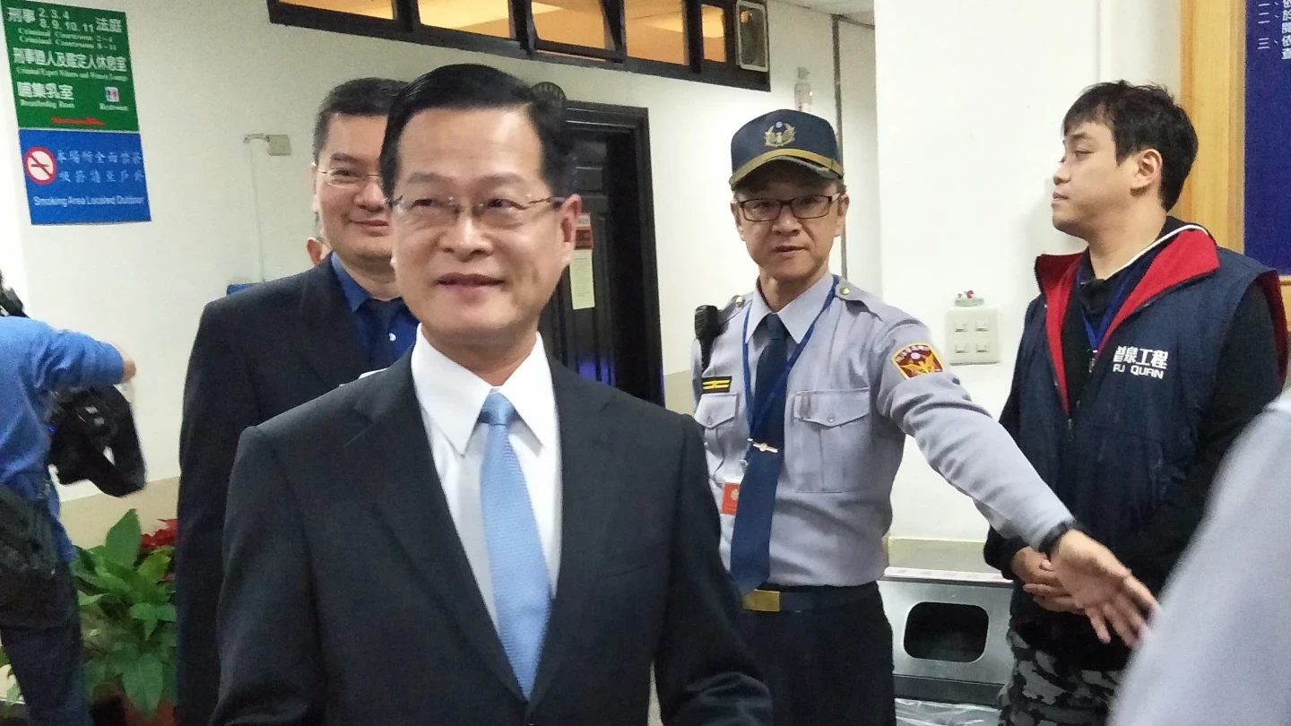 法官周盈文辦公室倒地！曾眼壓飆6倍打完針繼續趕判決　法官們快被爆量案件壓垮