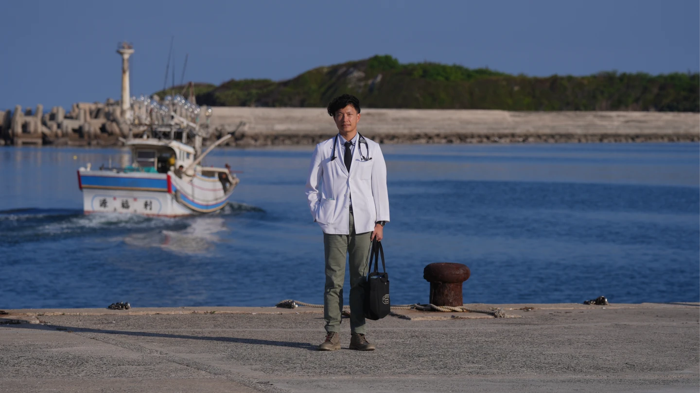 小島醫師1｜風城之子銜軍命駐菊島　三總醫吳聲政讓澎湖人「在島」善終