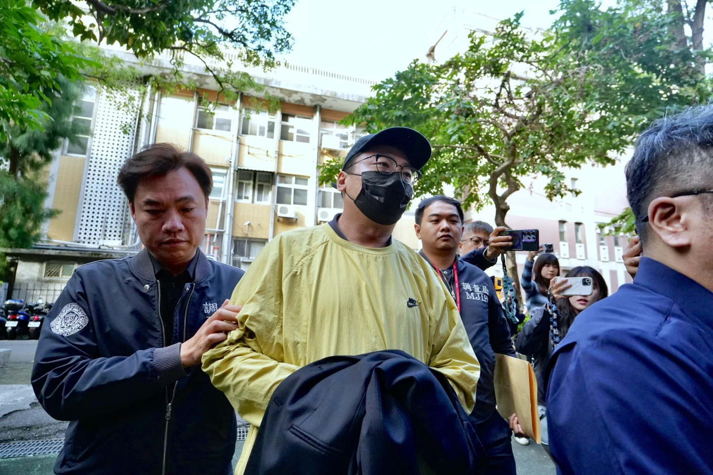 太子集團在台操盤人是他！急過戶開走Bugatti麥拉倫遭攔　人資女主管聲押禁見