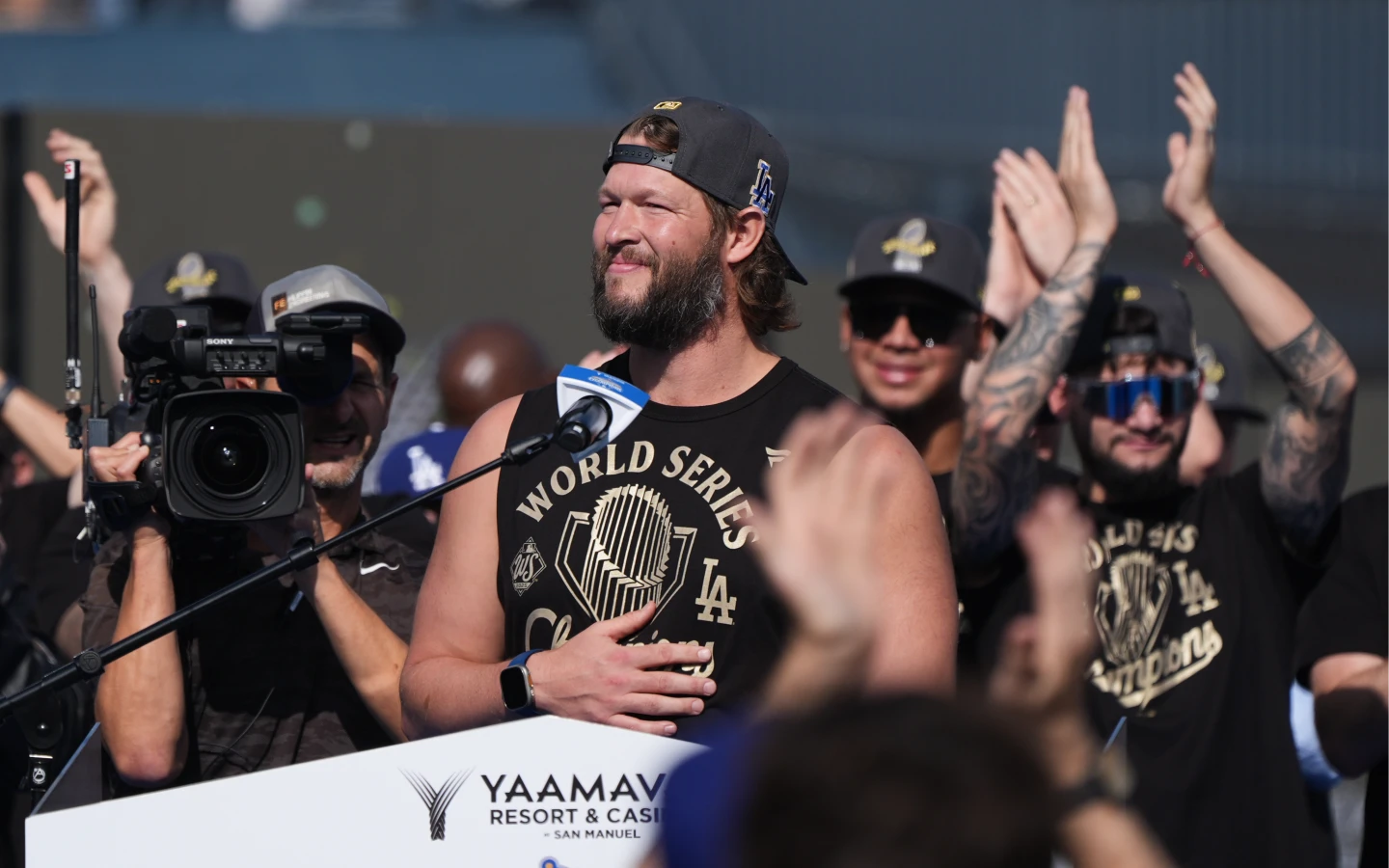 神獸柯蕭完美謝幕！壓軸發表感人演說　淚謝隊友、球迷：我現在是終身冠軍