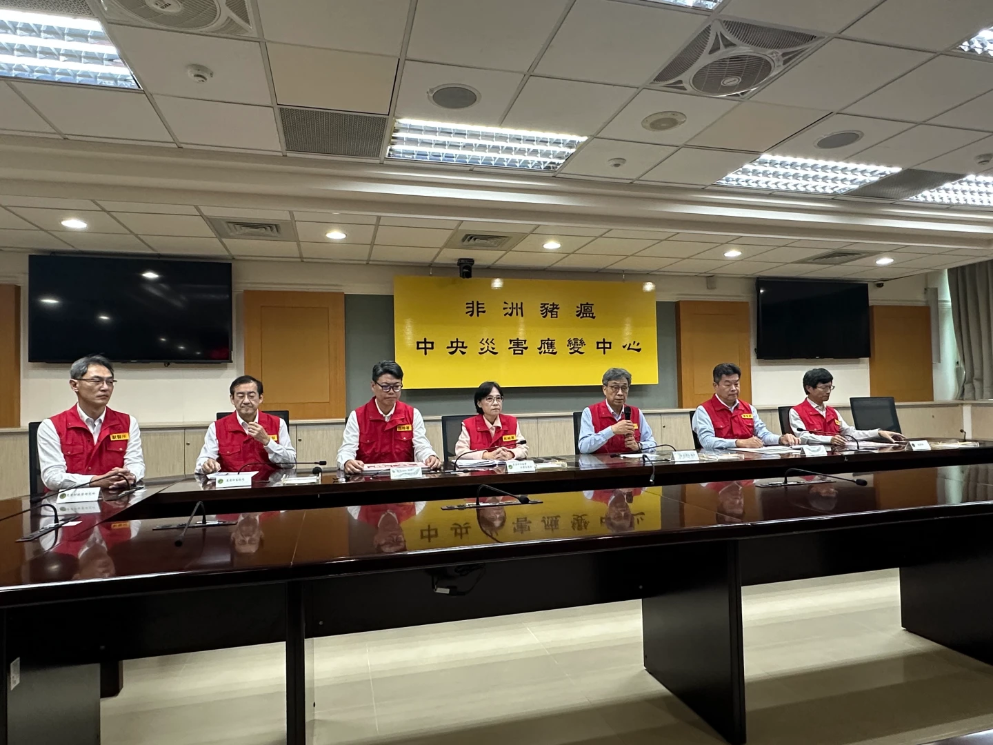 非洲豬瘟11/6中午起分兩階段解除運輸屠宰　最快11/7少數黃昏市場買到溫體豬