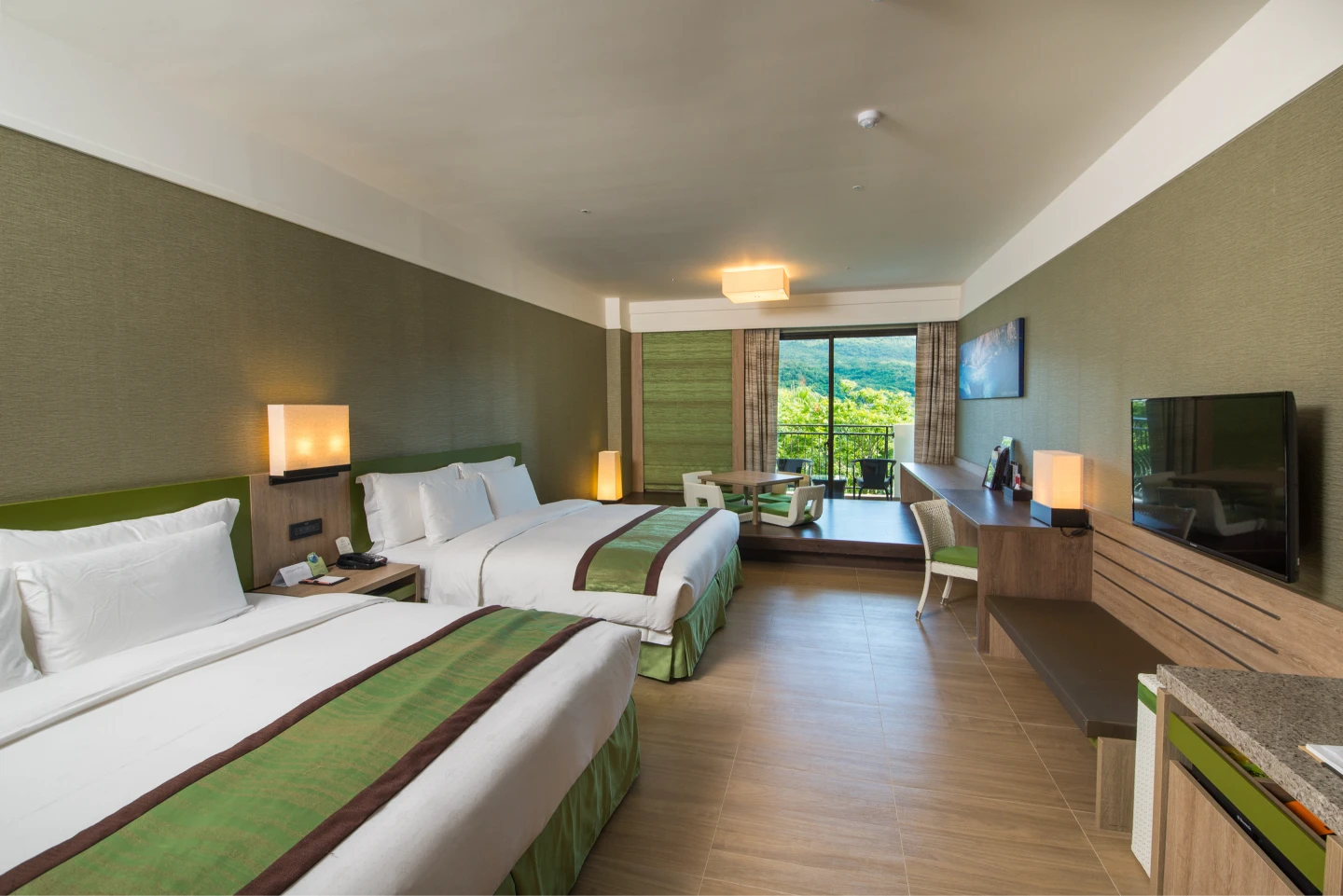 普發1萬登記今開跑！福容住一晚送一晚　台中港酒店萬元住總套再送5千購物金