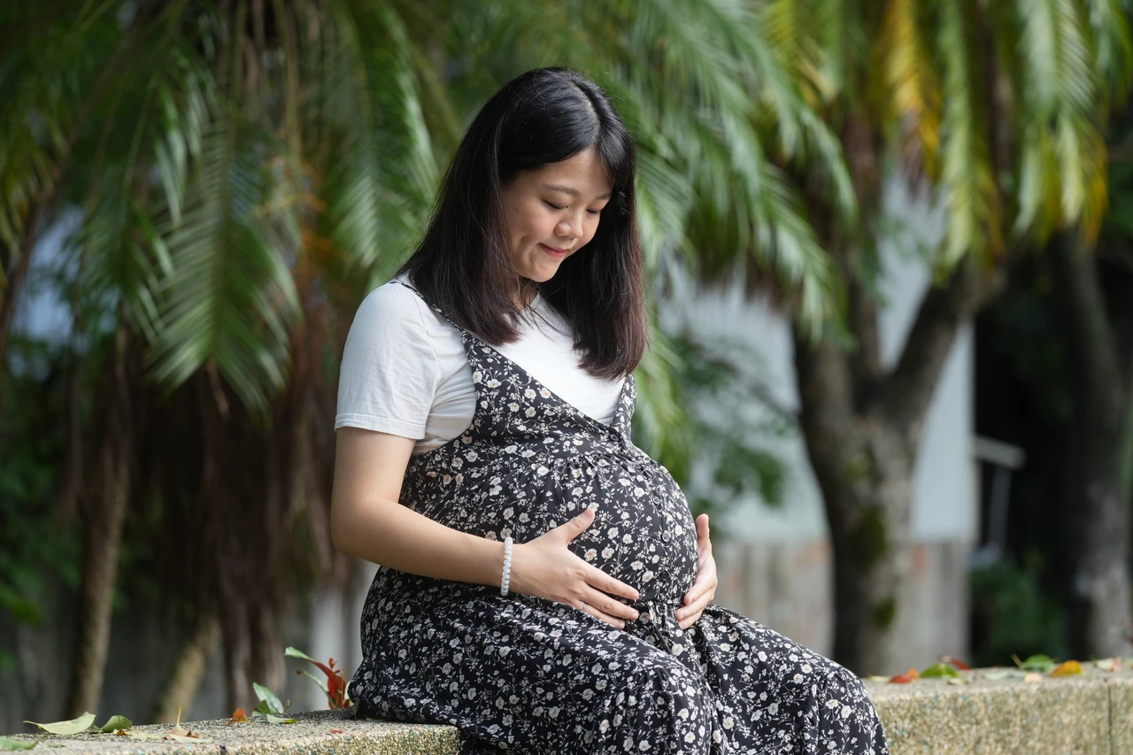 2026大確幸：生育每胎給10萬、婚育宅加碼補貼、平日國旅優惠等　通受立院影響