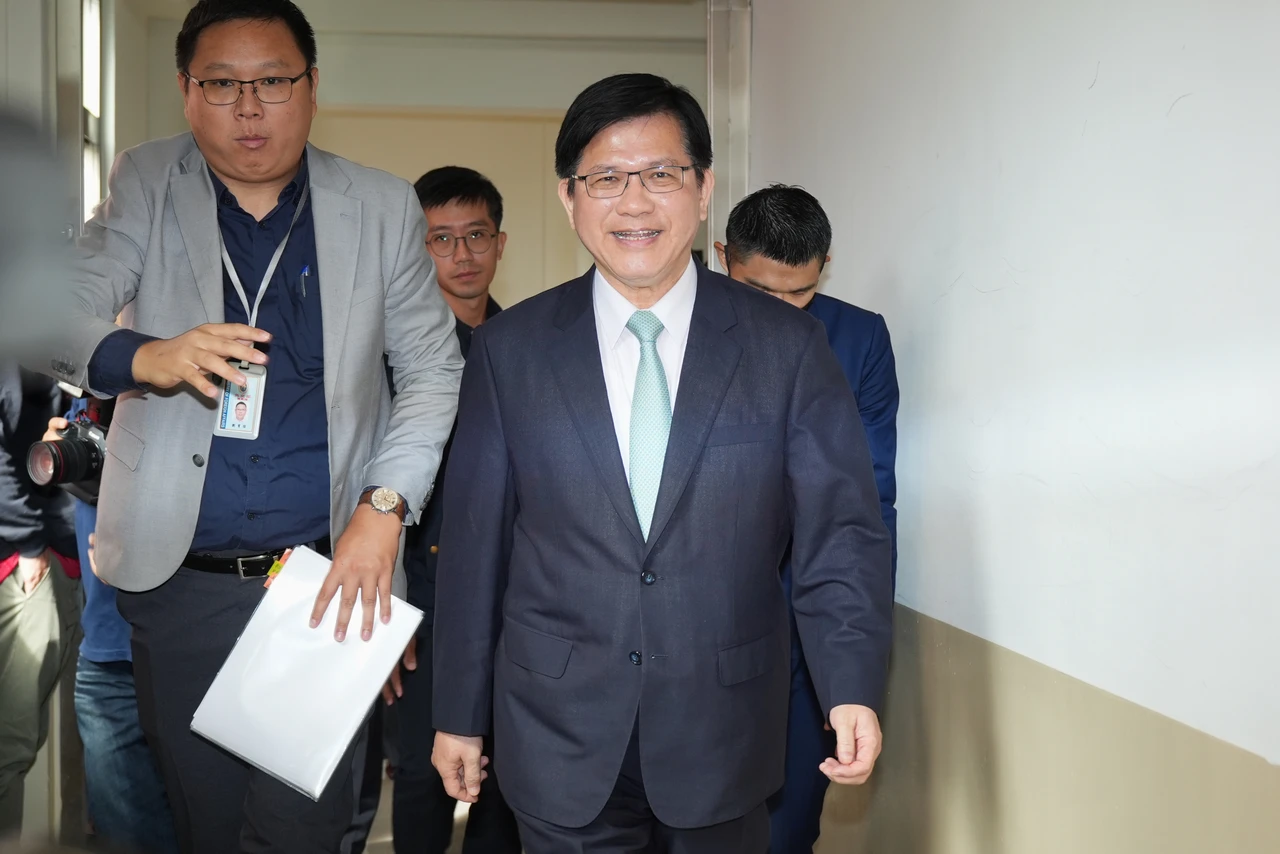 挺林岱樺惹批！林佳龍曝心境：政治不能離開人性　「要給面臨壓力同志加油」