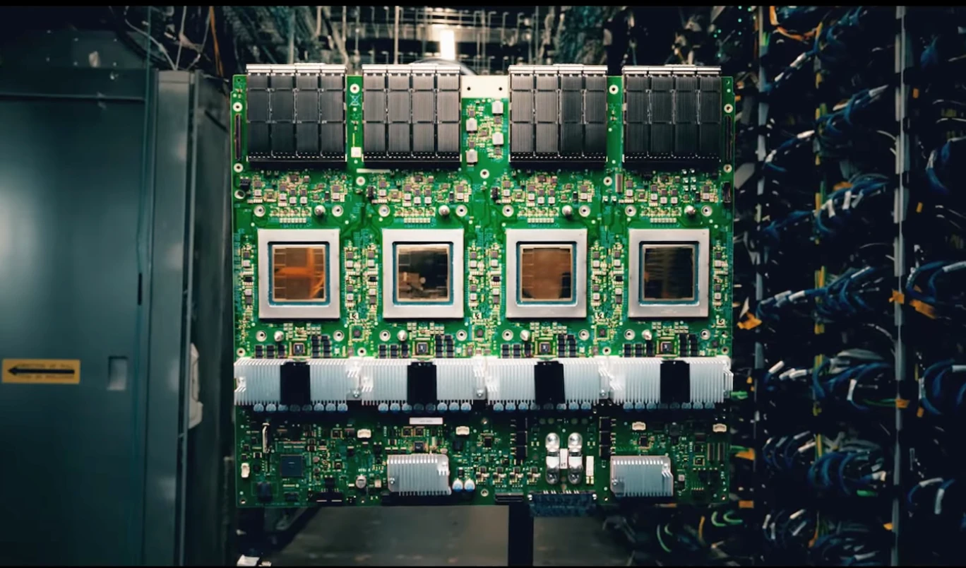 挑戰輝達！谷歌發表最強AI晶片TPU  Ironwood　性能提升4倍