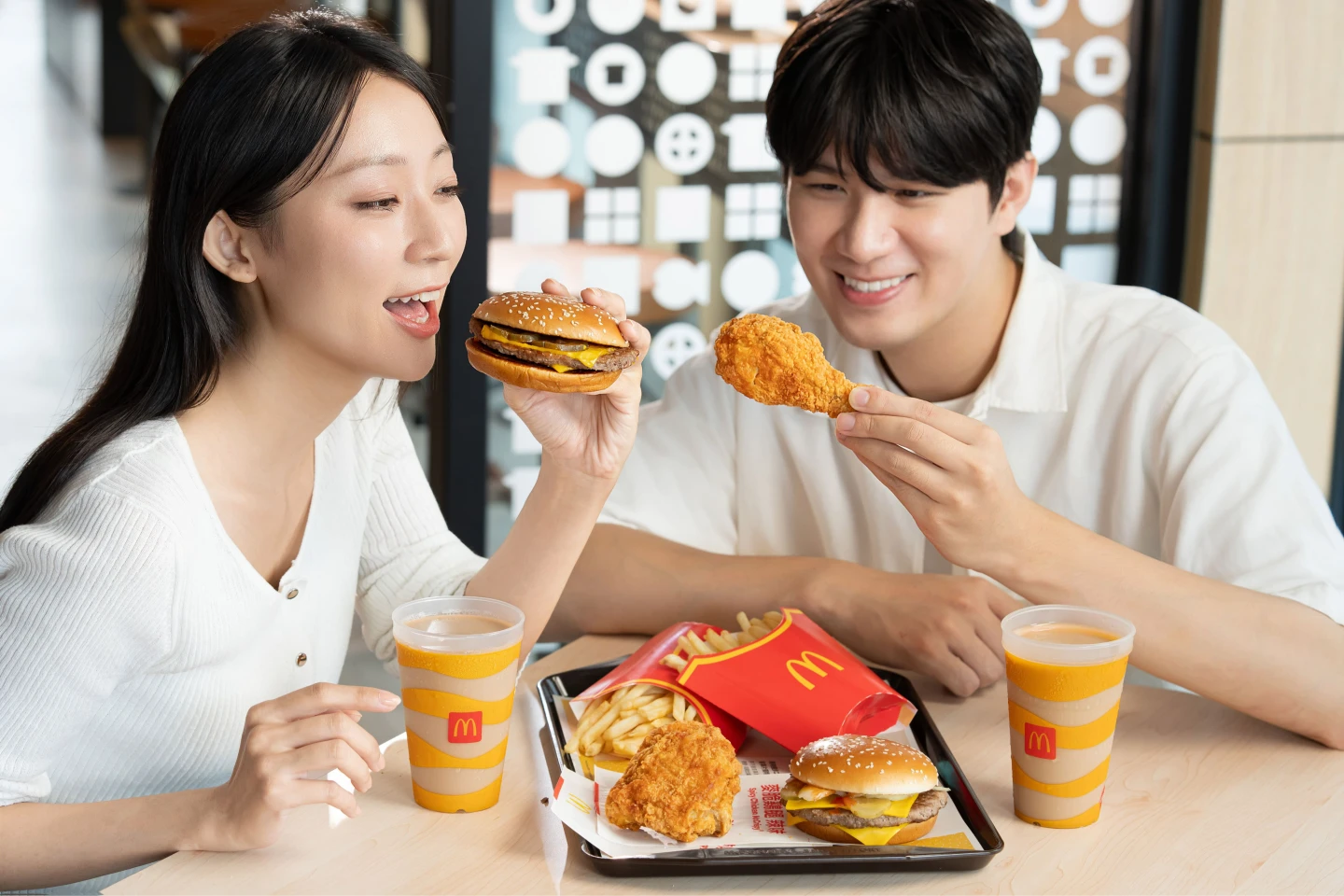 雙11優惠｜麥當勞買1送1　肯德基蛋撻、必勝客披薩下殺11元