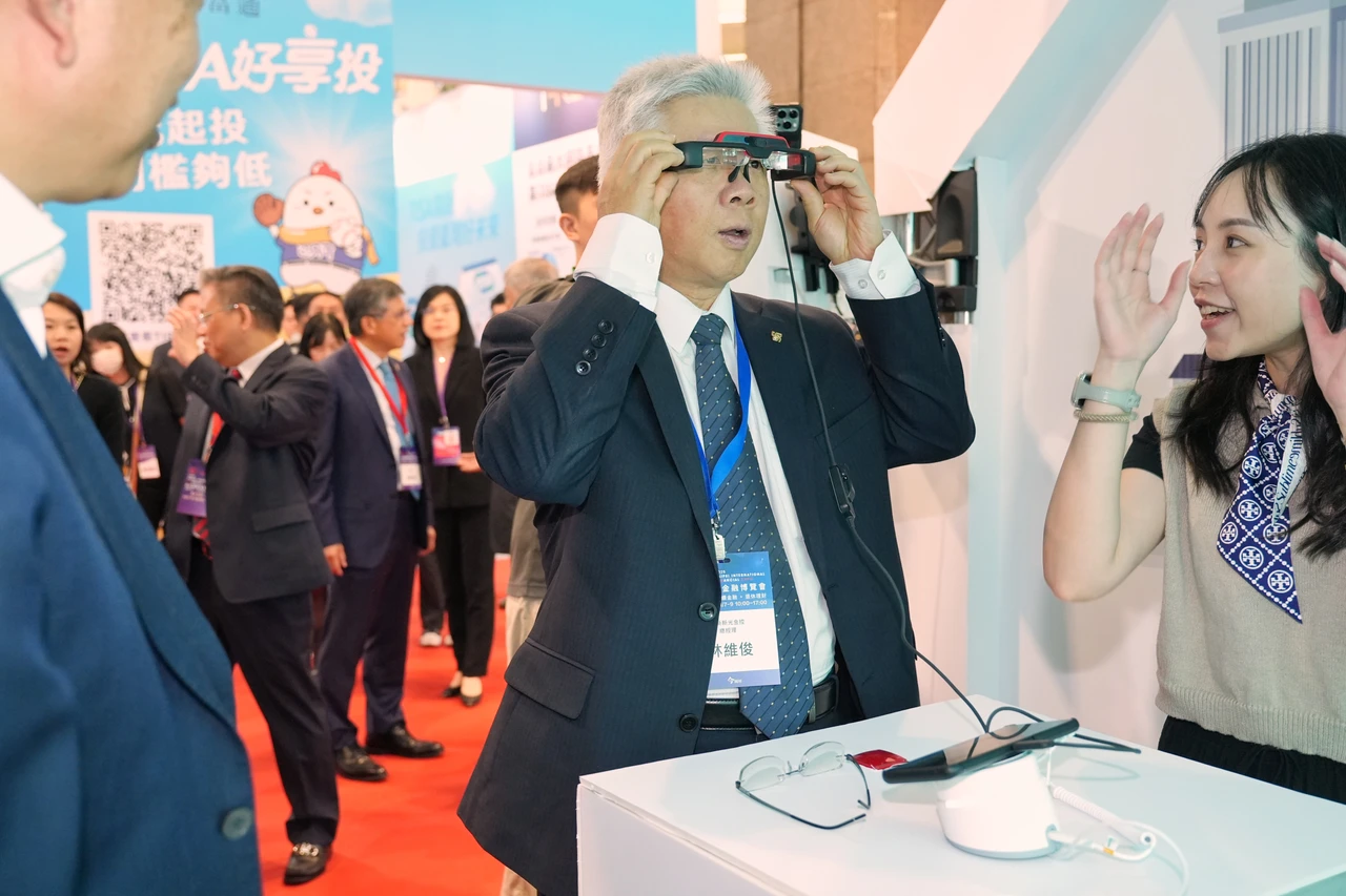 金融與科技結合｜刷臉買保單只要3分鐘　省去繁複多次簽名