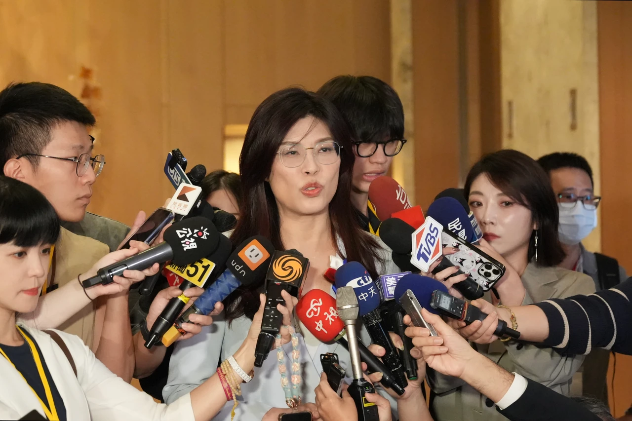 傳欽點林德福卡傅崐萁！鄭麗文急否認　尊重黨團廢總召兩年條款