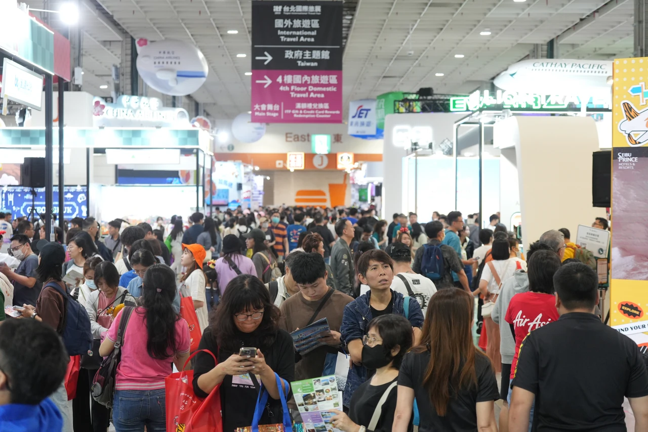 直擊ITF旅展首日！民眾嗨喊今天沒預算　「這飯店最夯」人潮多1倍