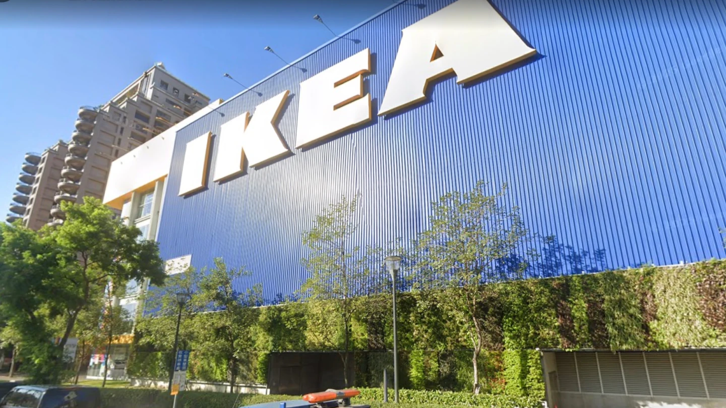 情侶台中IKEA用餐後「吐到胃痙攣」　疑3分熟爐烤牛惹禍！衛生局回應了