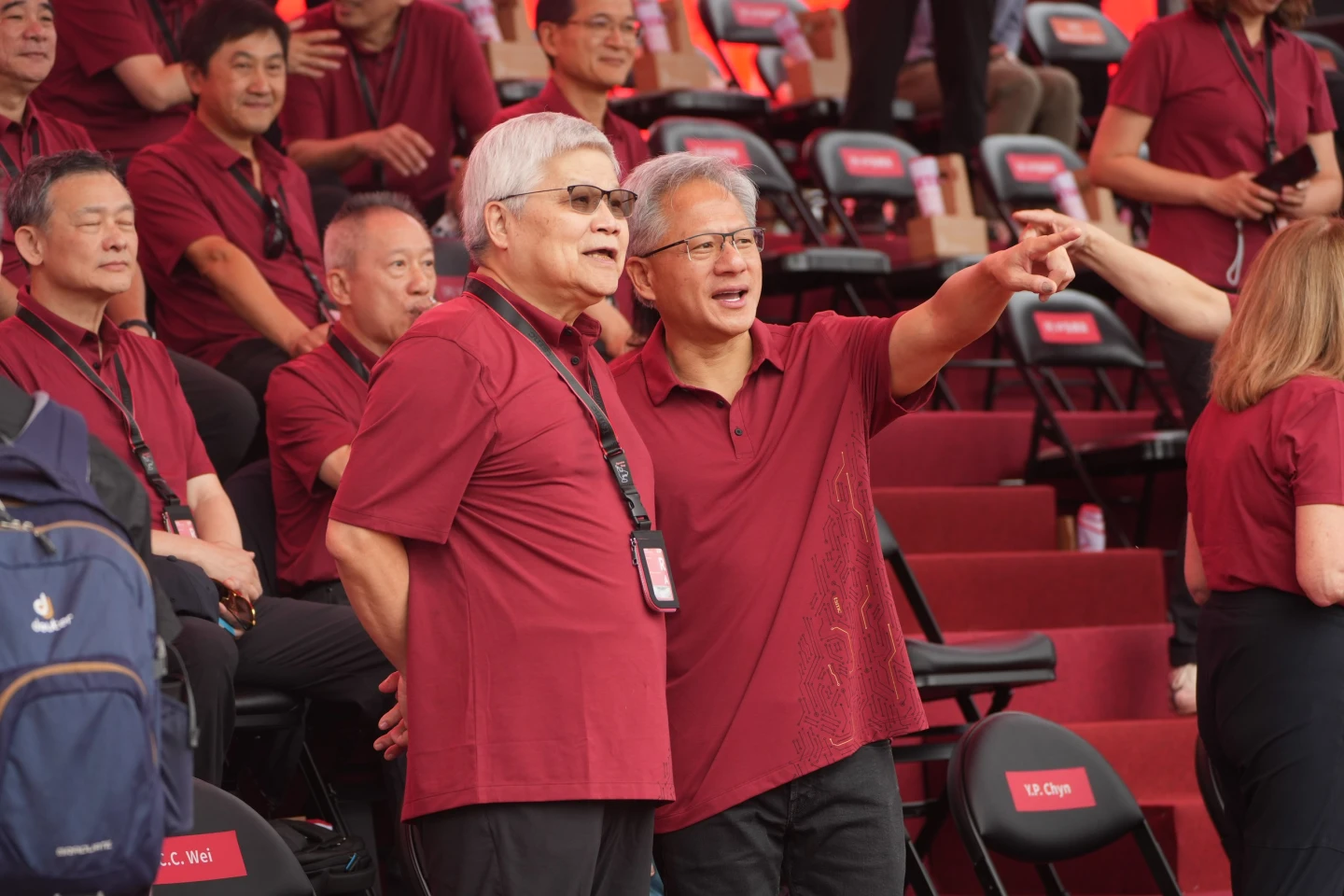 台積電運動會2｜張忠謀身體微恙缺席　魏哲家宣布加碼發2.5萬獎金員工嗨翻