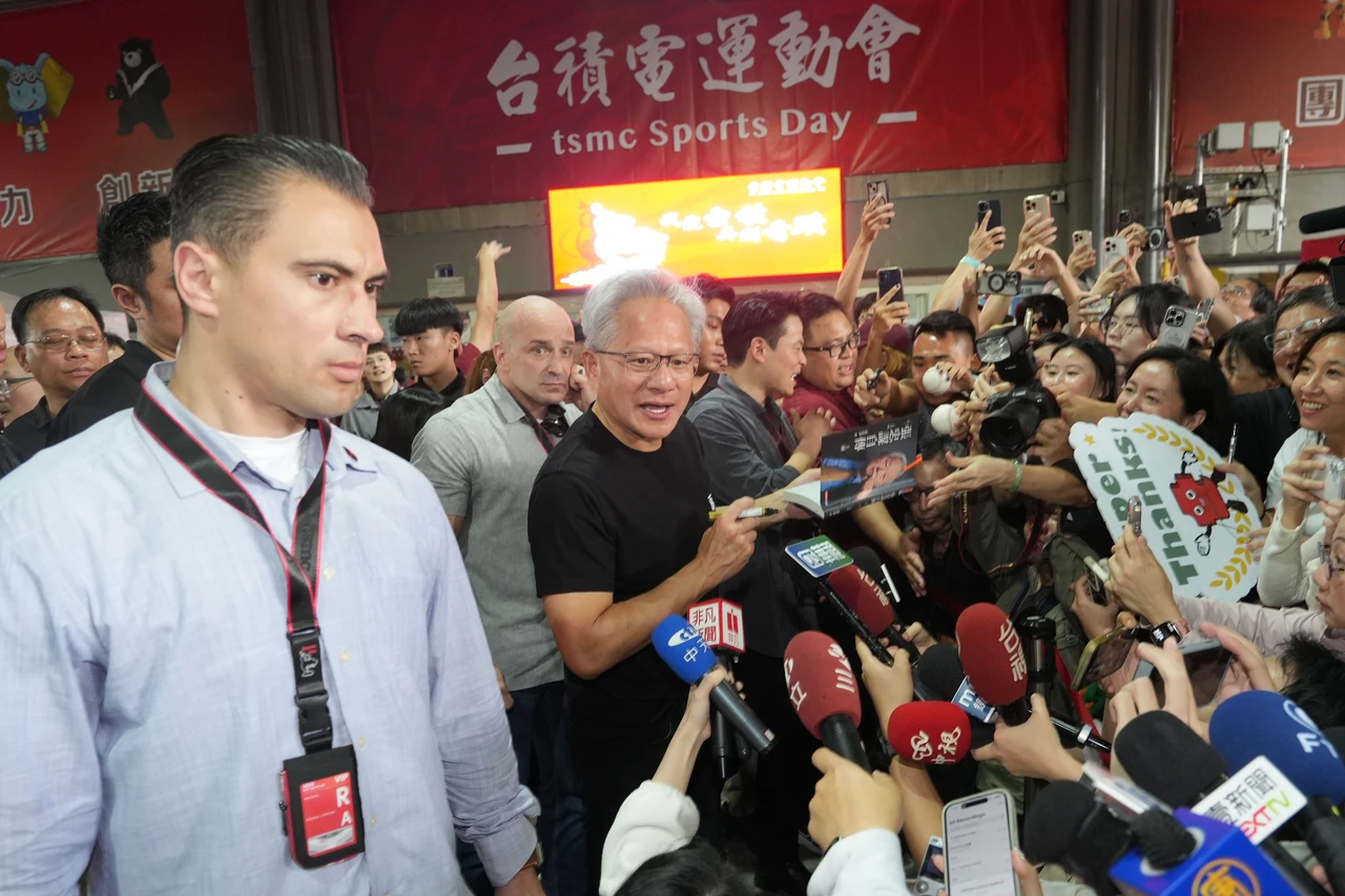 輝達財報明揭曉　選擇權市場暗示：史上最大單日市值震盪要來了？