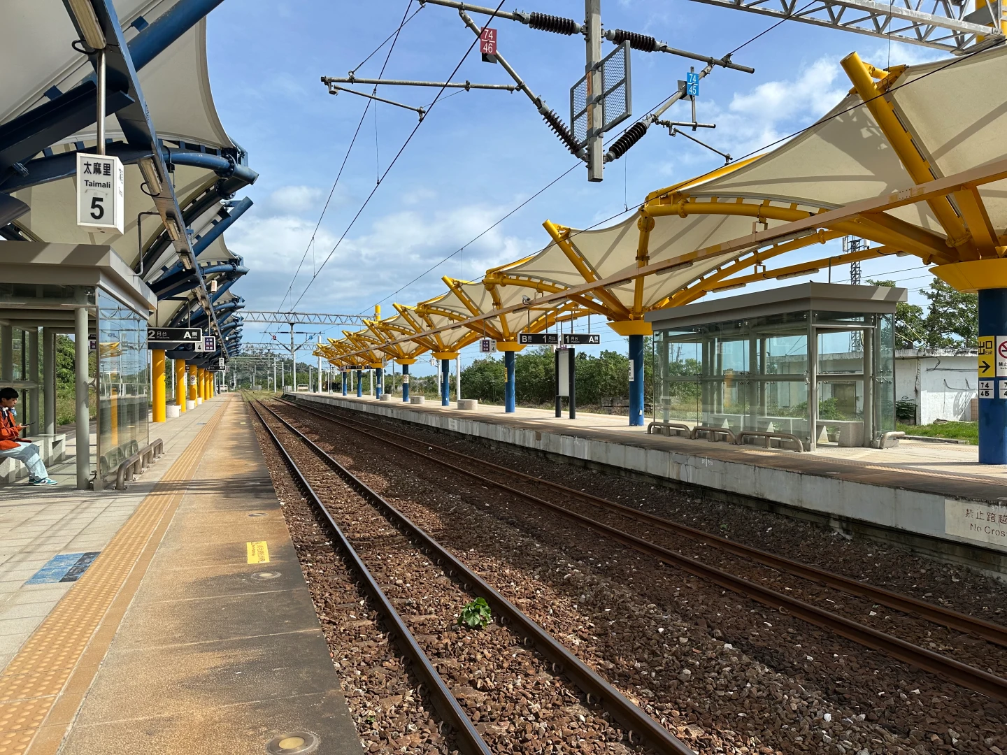 台鐵南迴9座美學車站年底完工　太麻里站月台金針花雨棚成拍婚紗熱點