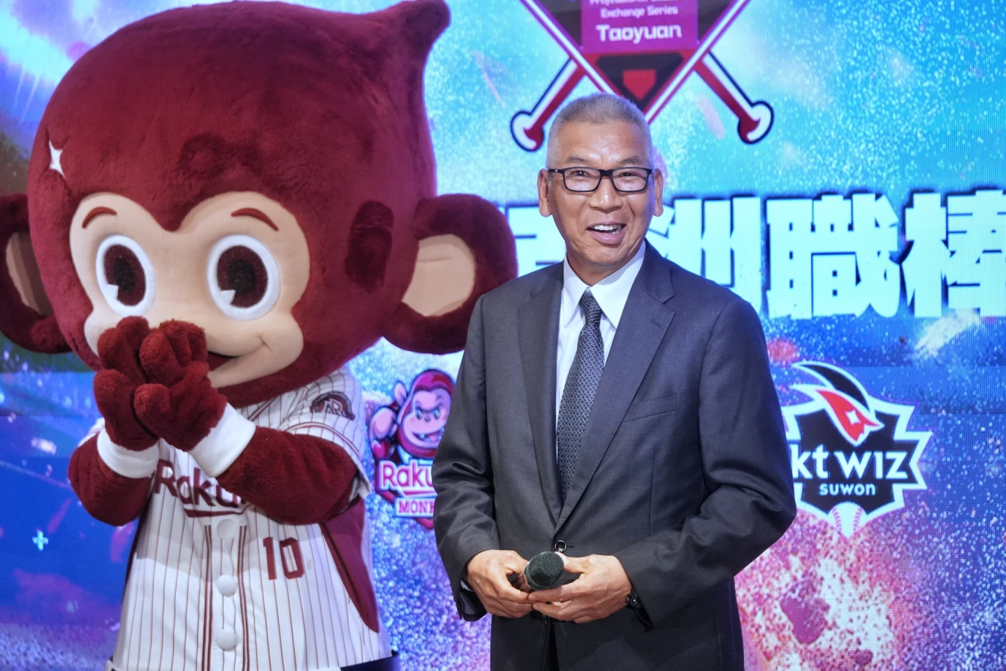 震撼彈！剛率樂天桃猿奪下總冠軍　球團宣布古久保健二卸任總教練