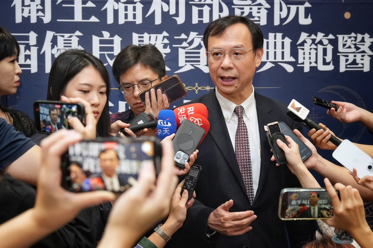 芬普尼蛋拖6天才公告！食藥署挨轟　石崇良：查到哪公布到哪