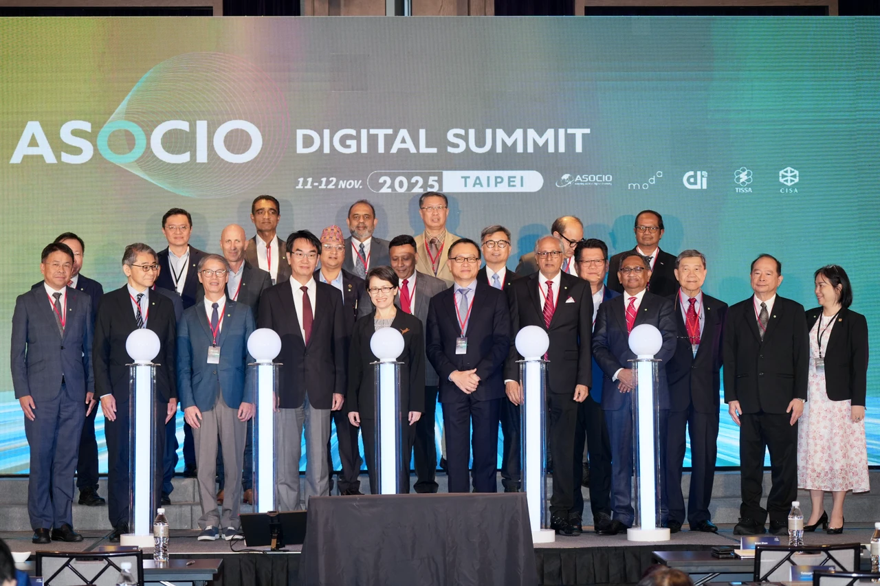 副總統蕭美琴強調推動AI新十大建設　數發部長林宜敬肯定台灣AI晶片國際關鍵地位