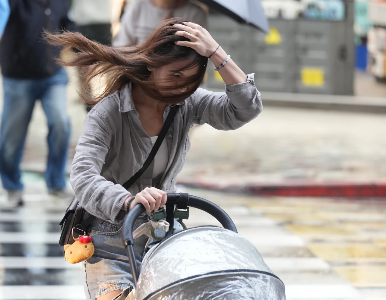 鳳凰撲台！台東率先宣布「明天正常上班上課」　11/12停班課不斷更新