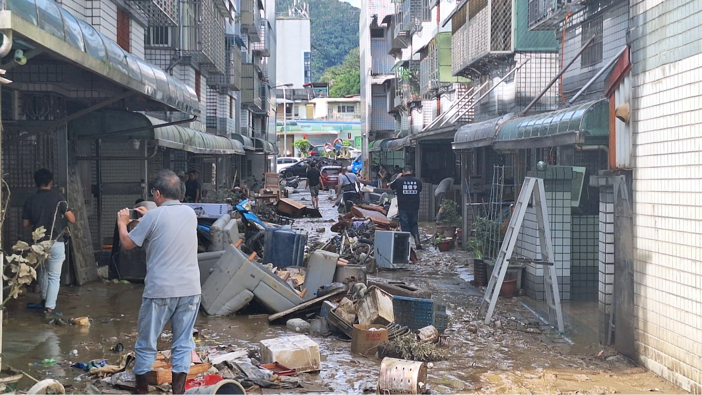 宜蘭震撼一夜現況曝！水淹1層樓「15年前梅姬夢魘」再現　蘇澳上千戶受災