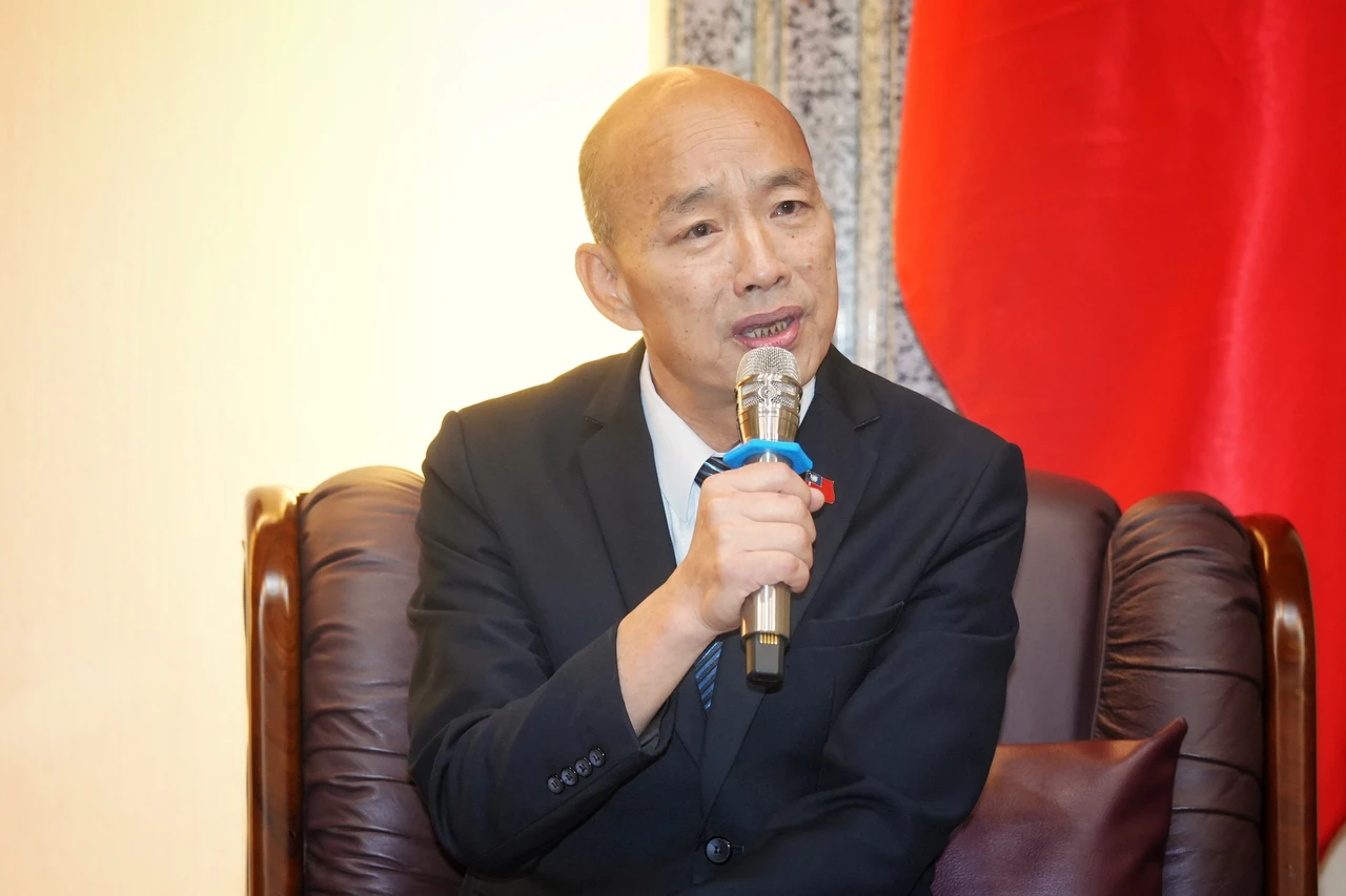 賴清德要他聲援沈伯洋！　韓國瑜怒了：自己生病要別人吃藥