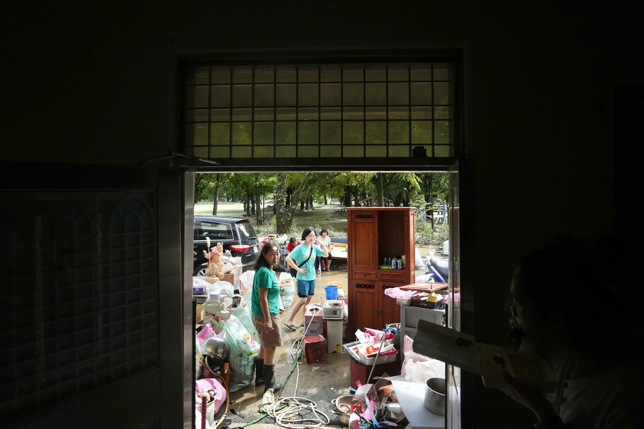 蘇澳水災後直擊｜家戶停電、地下室泡水　鎮長：目標今天恢復供電