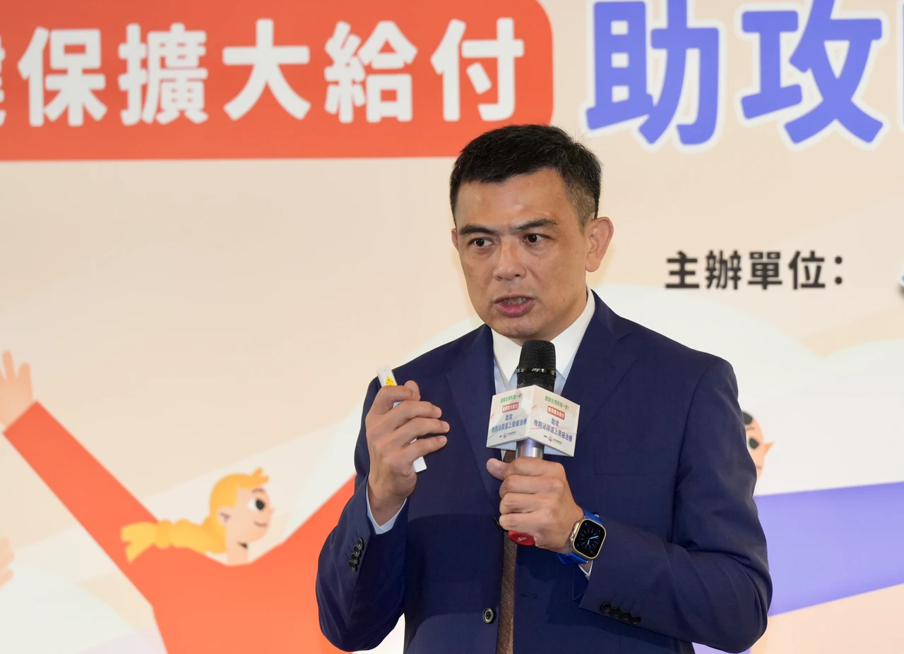 血尿+腰痛當心！泌尿道上皮癌年增4千人　高齡、吸菸風險高