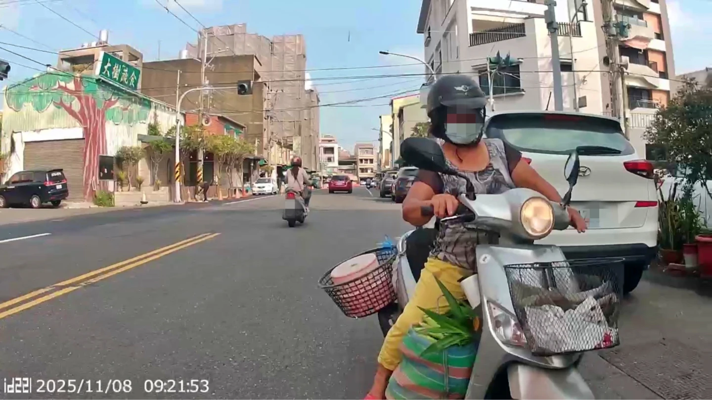 三寶片｜台南婦超派！逆撞單車落跑遭猛追　吞2罰單賠錢竟嗆騎士：下次別這樣
