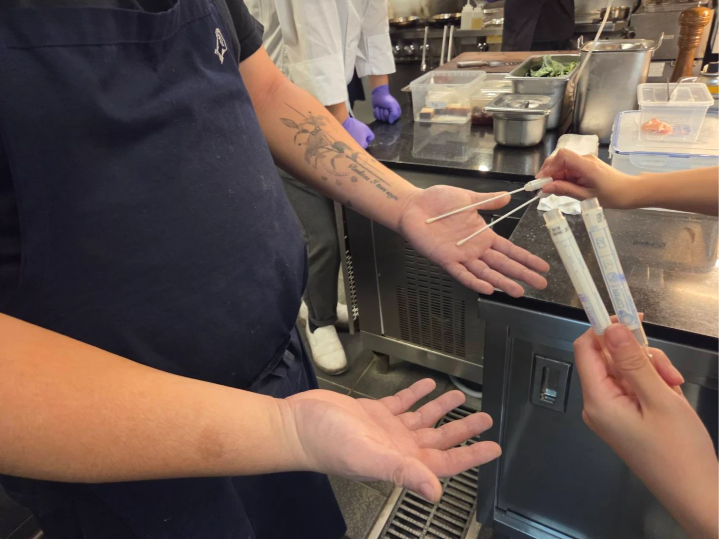 米其林餐廳爆食物中毒！衛生局揪5缺失　冰箱食材未覆蓋