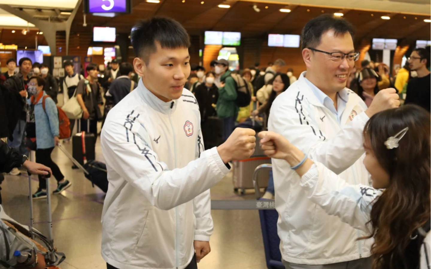 東京聽奧國手們出征！李洋部長親自送機　一一擊拳加油