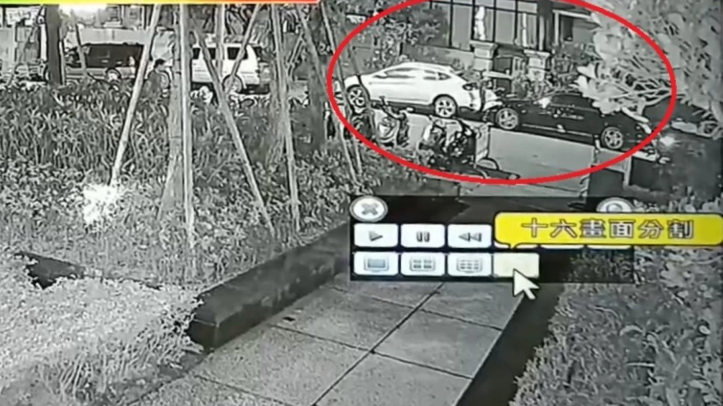 有片｜賓士男臨停撞2車逃了　到案還否認！「鏡頭君」鐵證曝光臉綠了