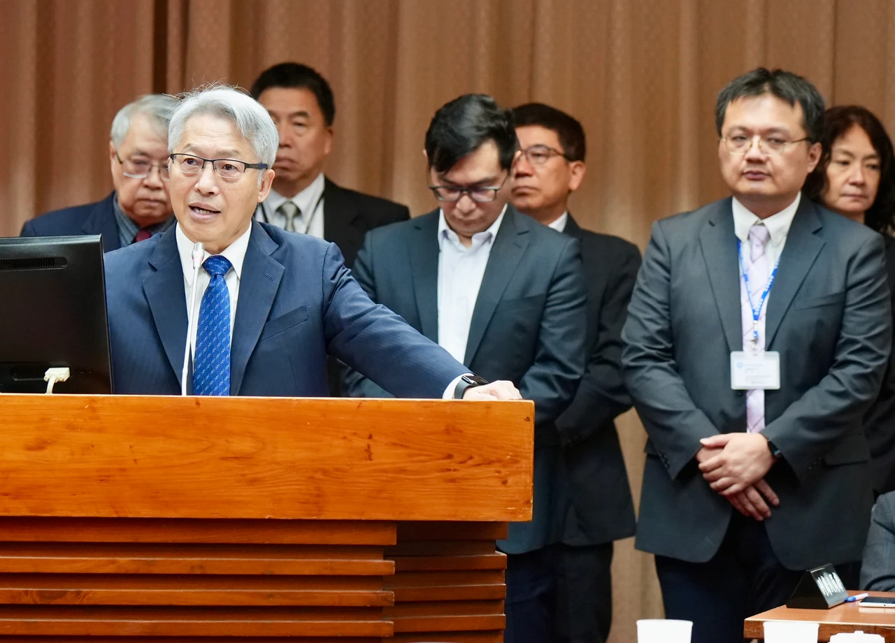 葉元之自嘲「沒什麼機會得諾貝爾獎」　中研院長打趣：和平獎有可能