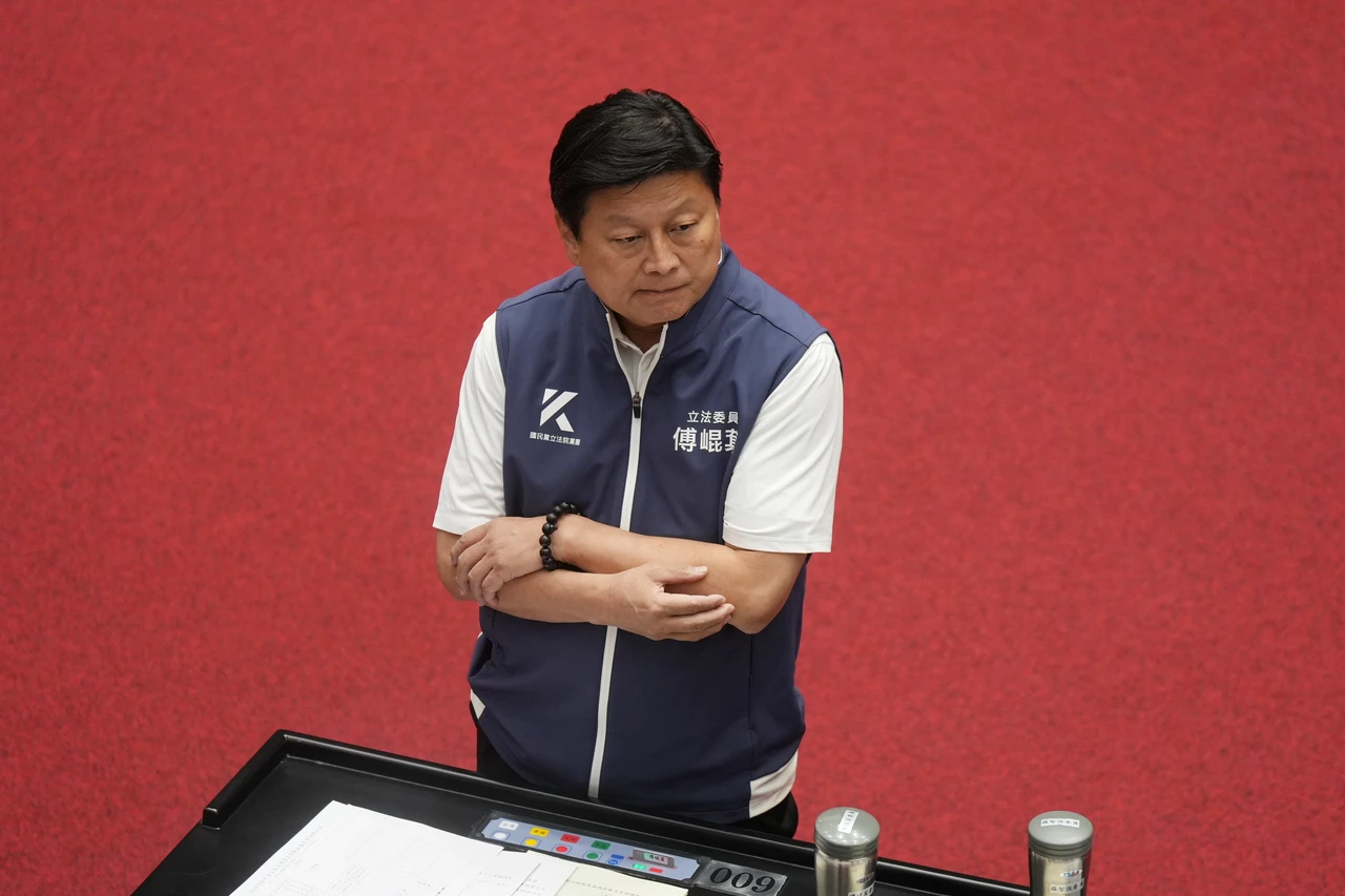 助理費除罪化一讀通過！　傅崐萁：這是保護助理的進步法案