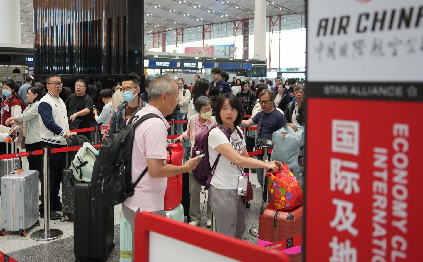 中國籲陸客「暫勿前往日本」　三大國營航空年底前往返日本機票免費退改