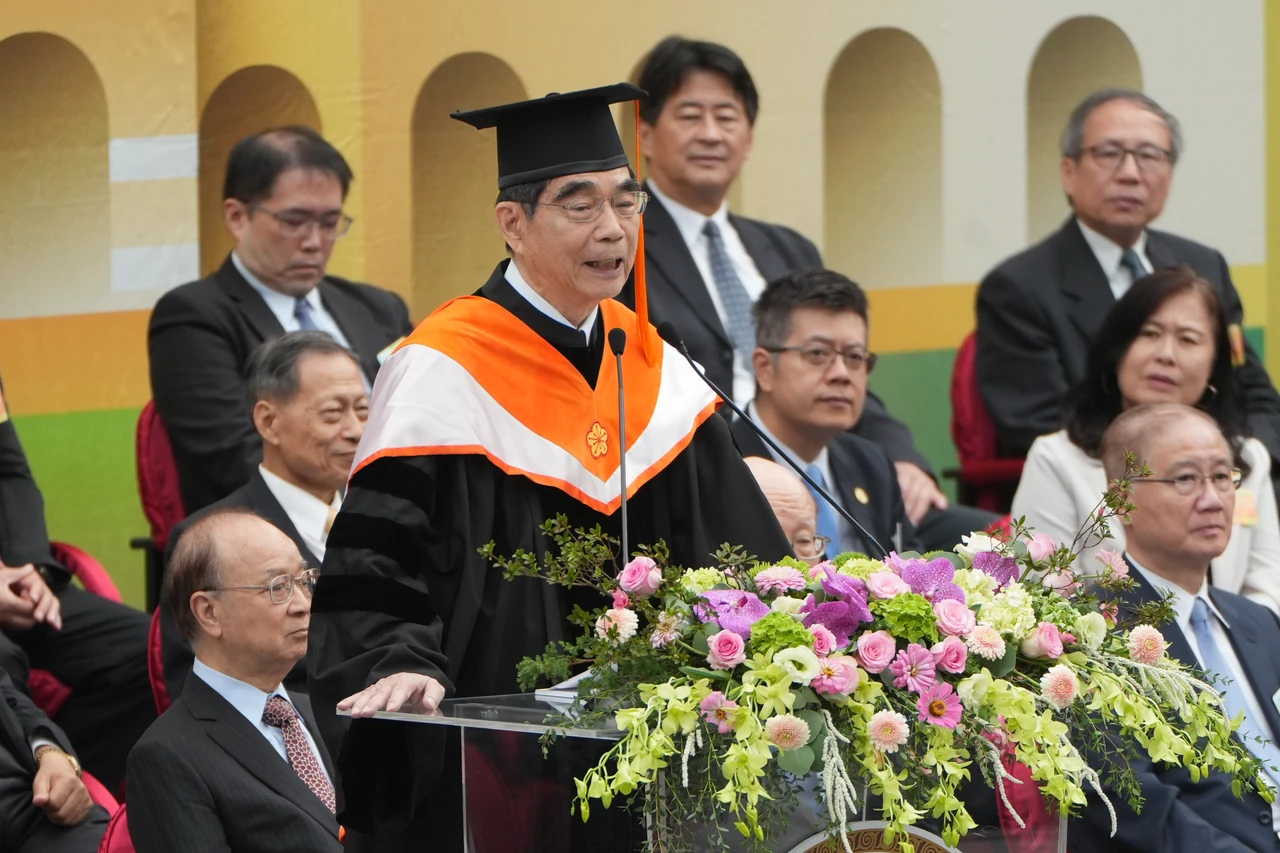 光寶創辦人宋恭源獲頒台大榮譽博士！談當年創業是「被逼的」　卻成台灣首家上市電子業