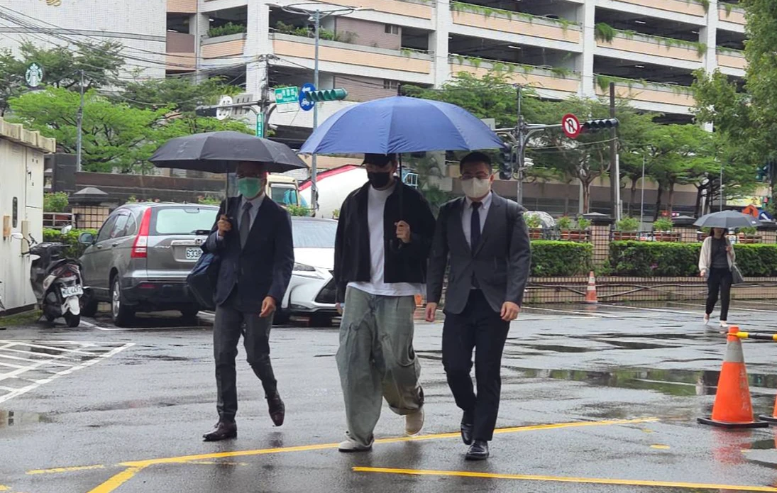 王大陸閃兵案再出庭！聞「很多藝人被你扯出來」　反應曝光