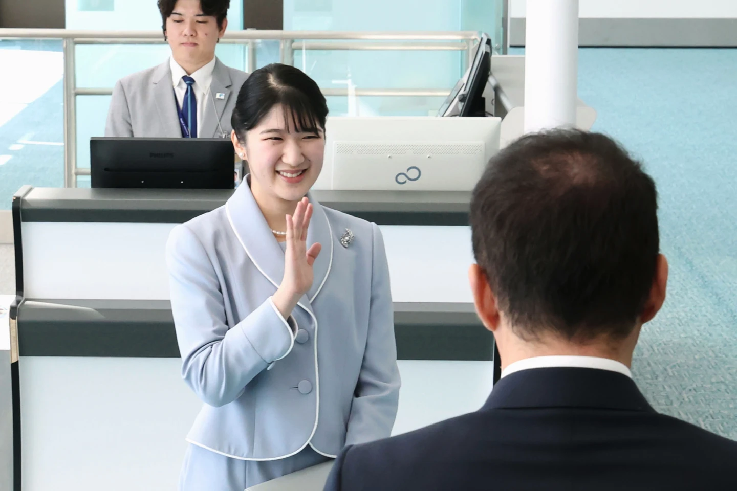 日皇獨女愛子公主首度出訪　燦笑飛寮國鞏固建交70周年情誼