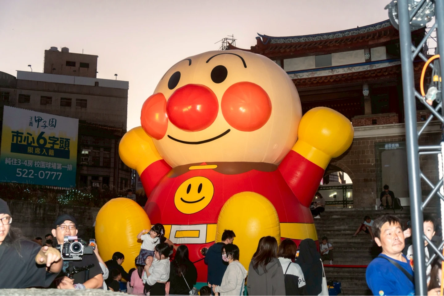 6米麵包超人驚喜現身東門城！「新竹冬日童樂會」期間限定　還有趣味尋寶