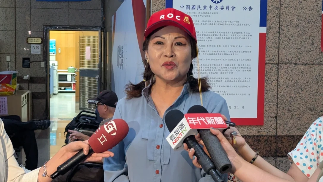 藍陸配中常委掰了！何鷹鷺宣揚「早日統一」言論　考紀會開鍘停職