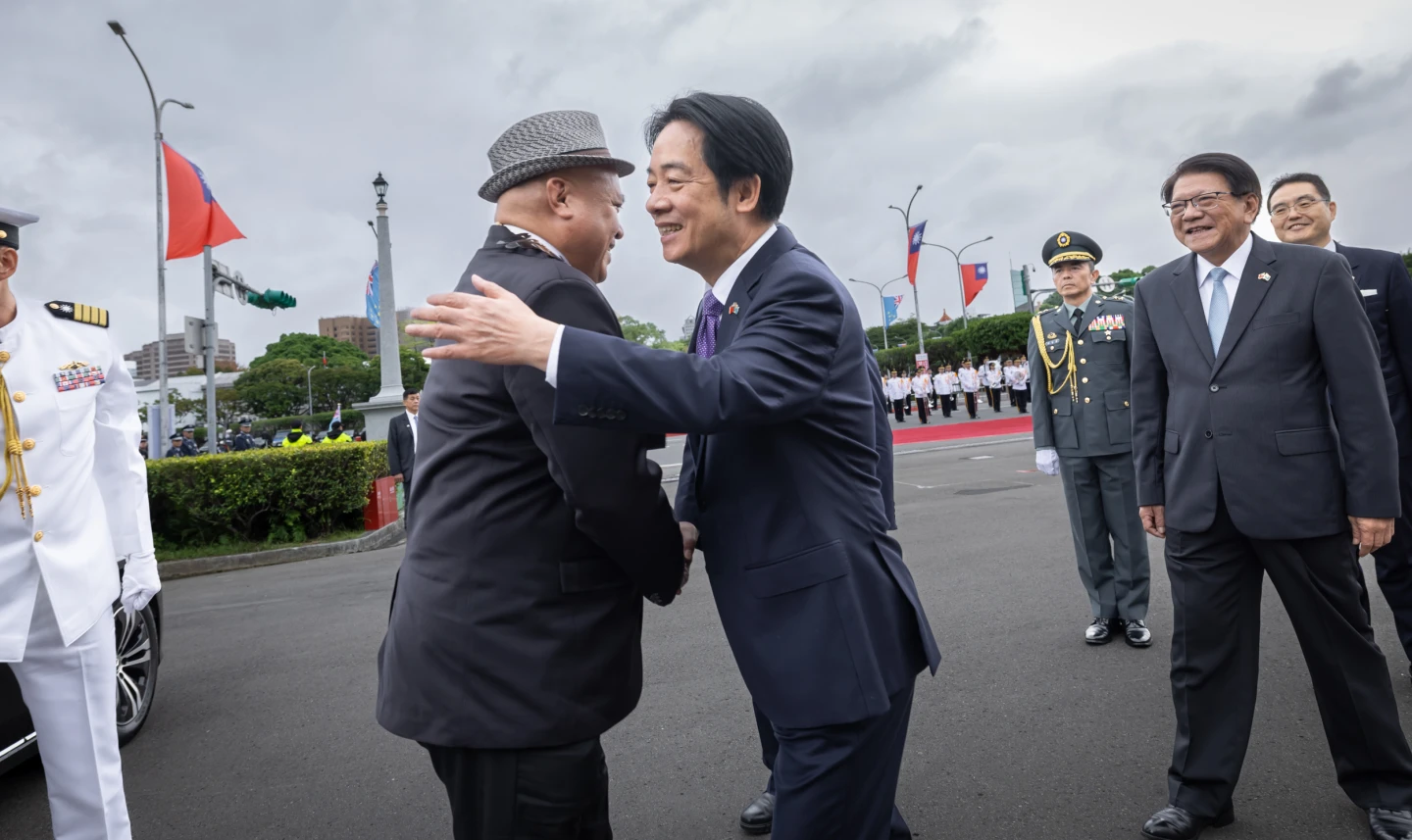 總統府軍禮歡迎吐瓦魯總理伉儷　賴清德盼邦誼穩固、深化合作