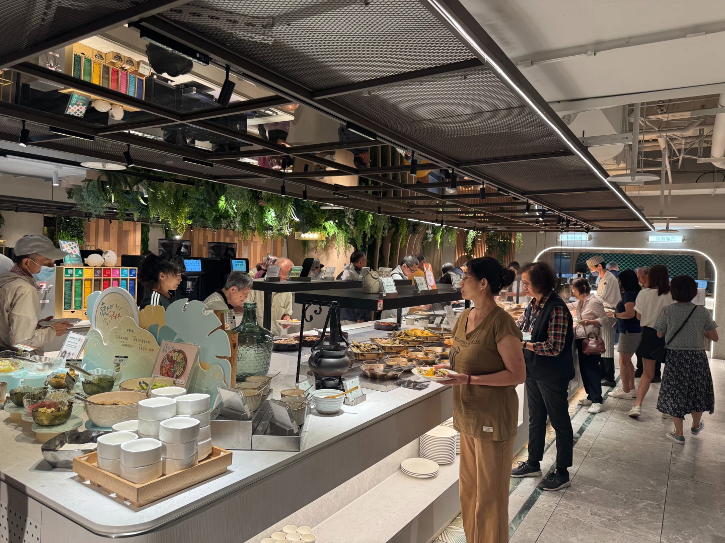 Buffet控久等了！朵頤牛排、果然匯重返台北　最快年底進駐新光三越站前店